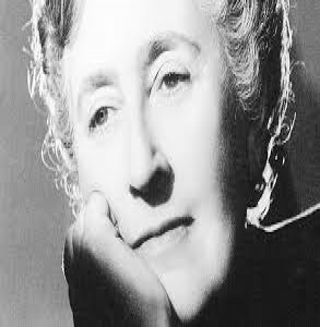 Agatha Christie (2)